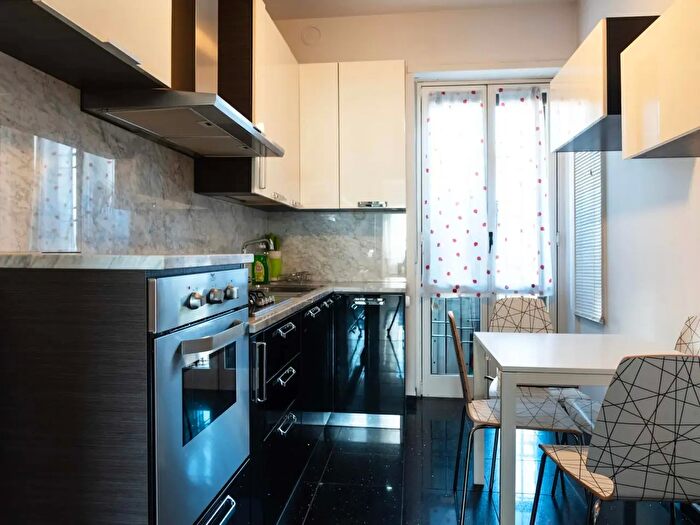 Appartamento monolocale in affitto in Via Populonia, Milano