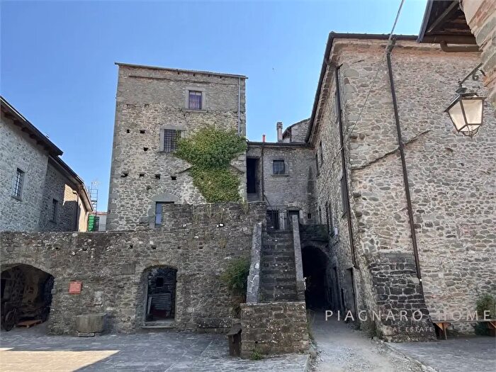Casa quadrilocale in vendita in Piazza dei Mestieri, Filattiera