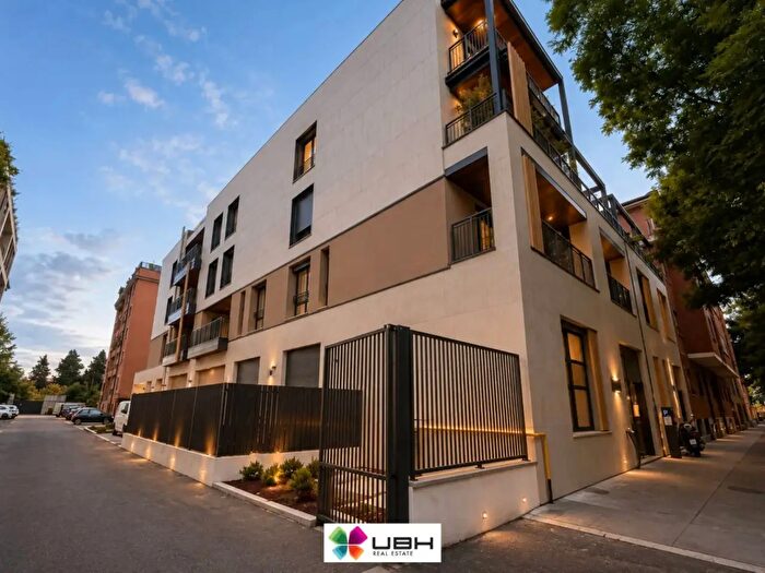 Appartamento trilocale in vendita in Via Stilicone, Milano