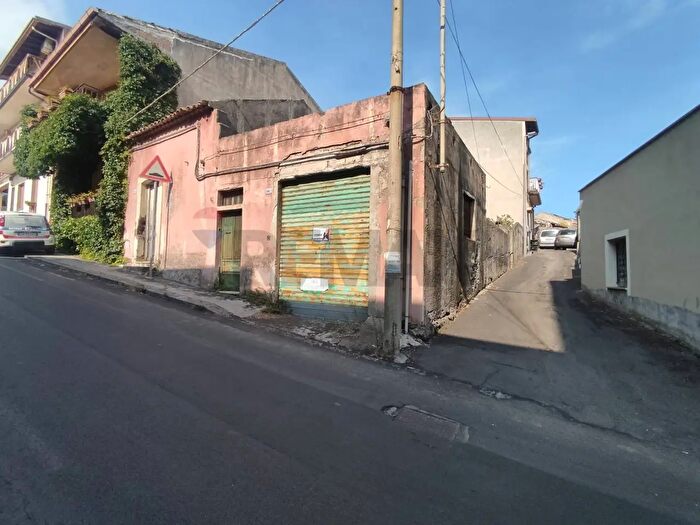 Casa con 5 locali in vendita in Via Regina Elena, Belpasso