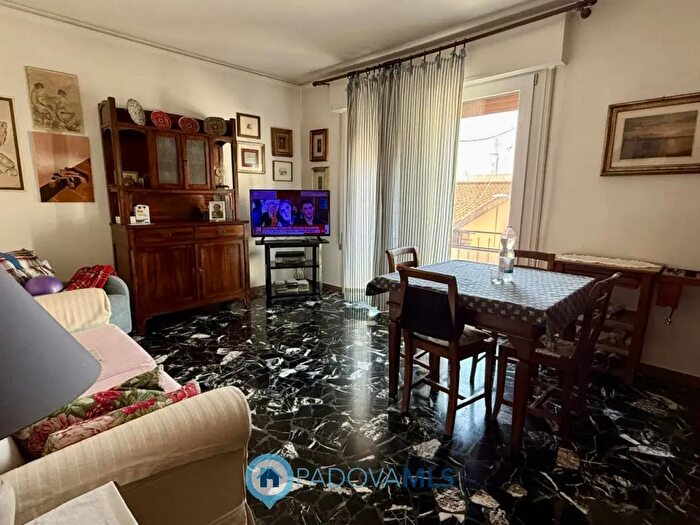 Appartamento con 5 locali in vendita in Via Altichieri da Zevio, Padova