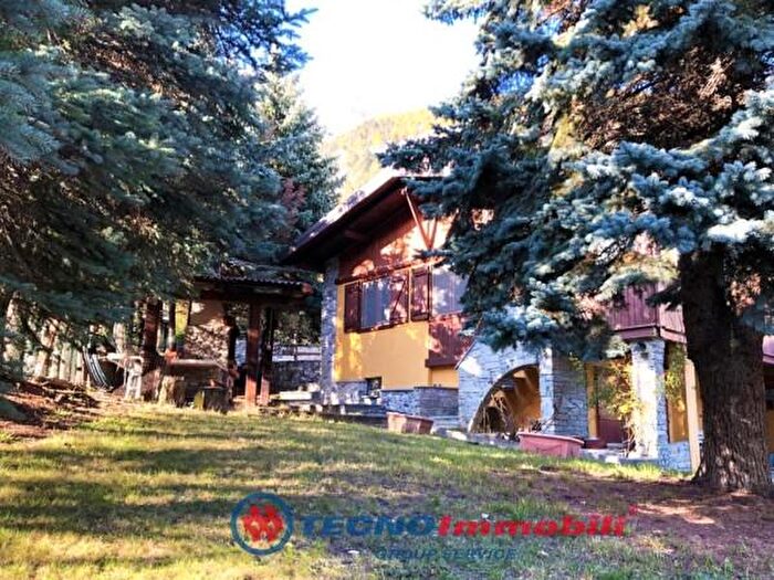 Casa con 6 locali in vendita in Via delle Faurie, Salbertrand