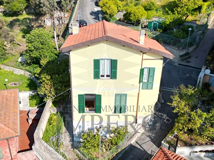 Casa trilocale in vendita in Via Poggio Ponente, Vallecrosia