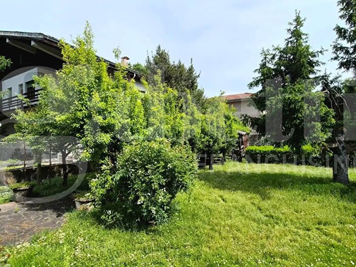 Casa con 7 locali in vendita in Via Flaminia, Cremona