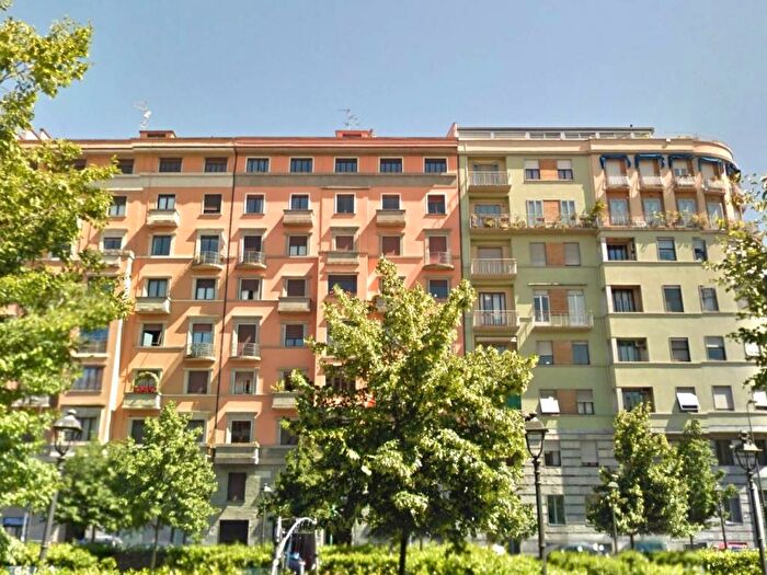 Appartamento trilocale in affitto in Via Benedetto Marcello, Buenos Aires, Milano