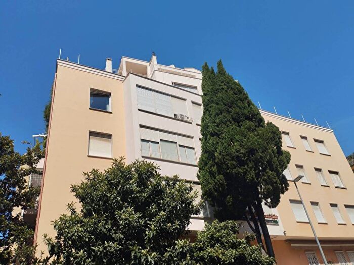 Appartamento con 6 locali in affitto in Via Archimede, Euclide, Roma