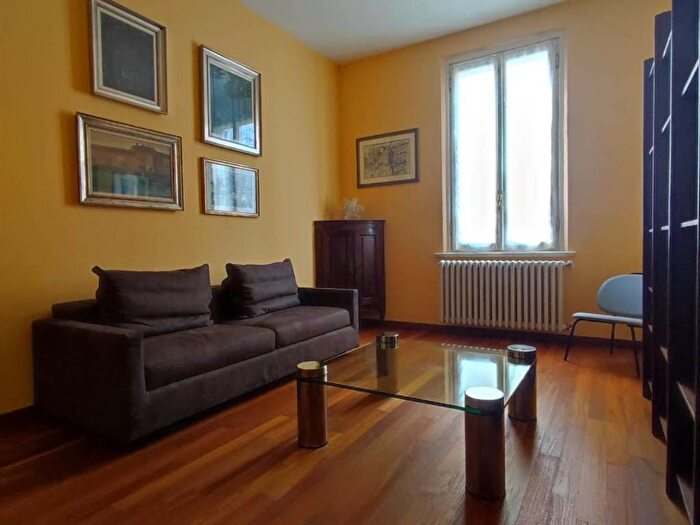 Appartamento trilocale in affitto in Parco Ducale Oltretorrente, Parma