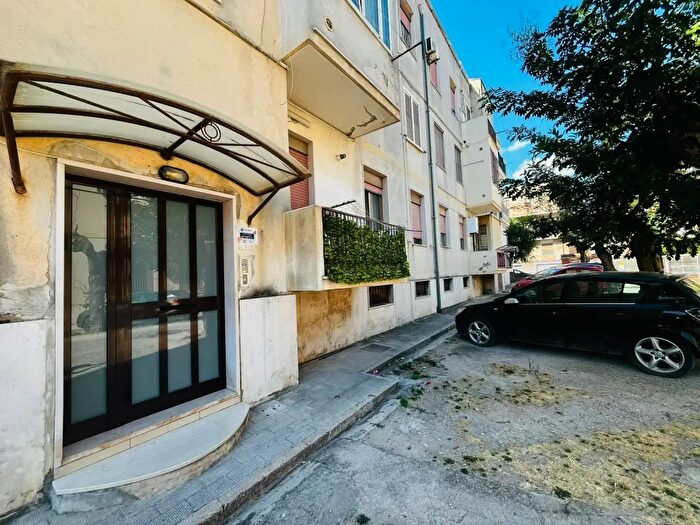 Appartamento quadrilocale in vendita in Via Raffaele Paolillo, Lucera