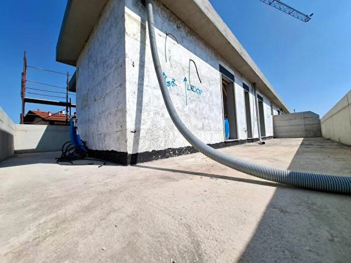 Appartamento quadrilocale in vendita in Via Ceresio, Lomazzo