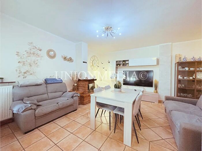 Appartamento trilocale in vendita in Via Bradia, Sarzana