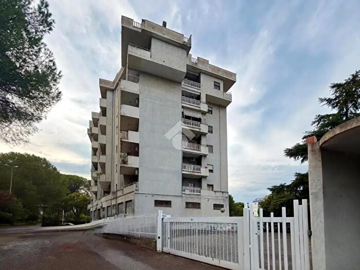 Appartamento con 6 locali in vendita in Via Salvador Allende, Rende