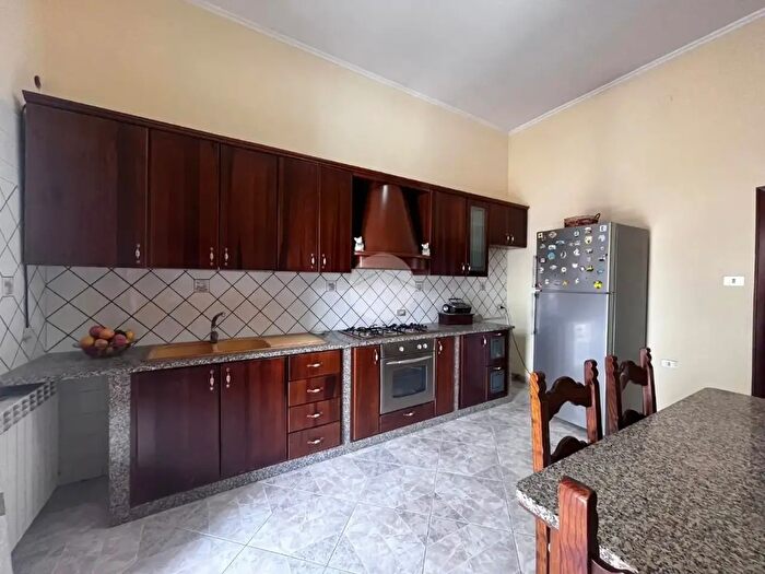 Appartamento trilocale in vendita in Via Francesco Russo, Afragola