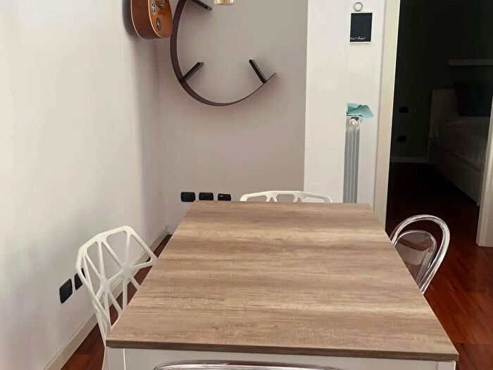 Appartamento monolocale in affitto in Via Cenisio, Milano