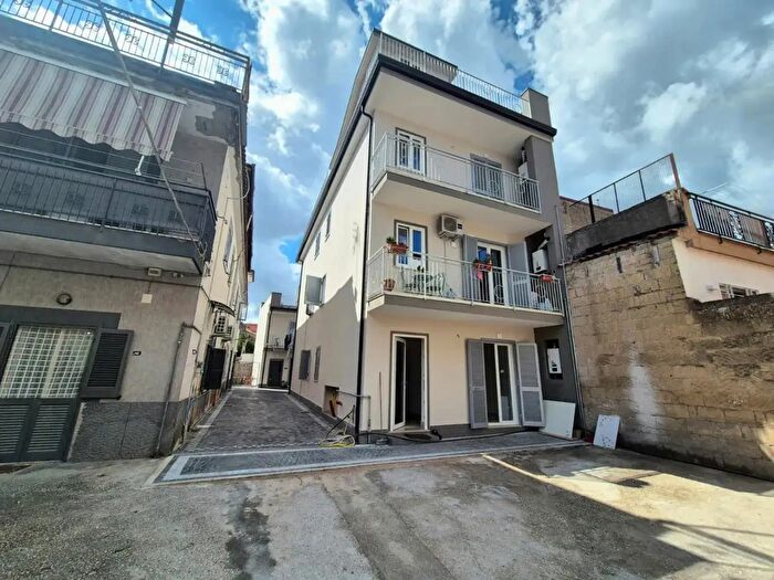 Appartamento bilocale in vendita in Via Marzano, Caivano