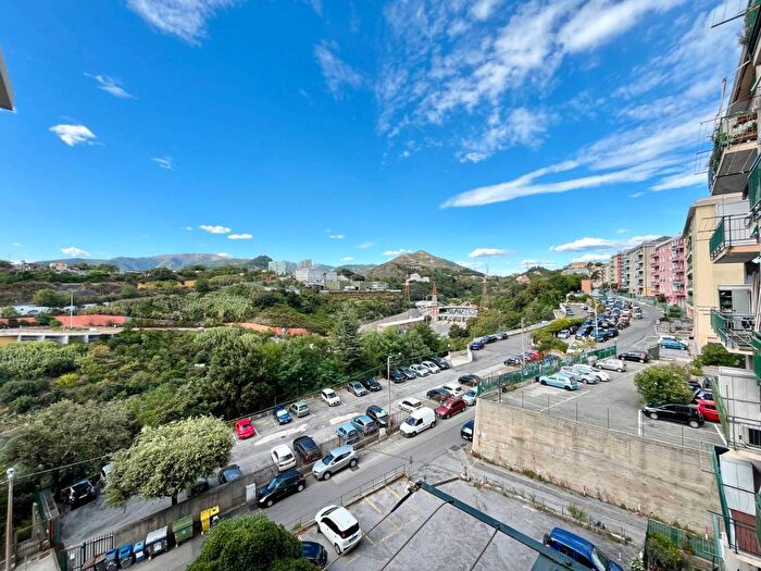 Appartamento con 5 locali in affitto in Via dei Sessanta, Cornigliano, Genova