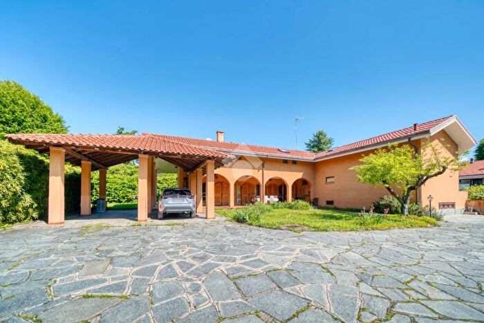 Case in Vendita e in Affitto - 2