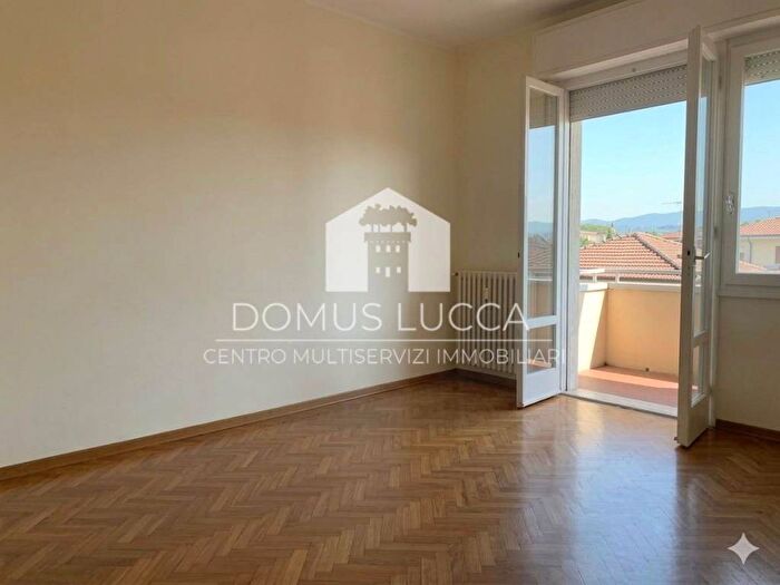 Appartamento con 5 locali in affitto in Via SantAnna, SantAnna, Lucca