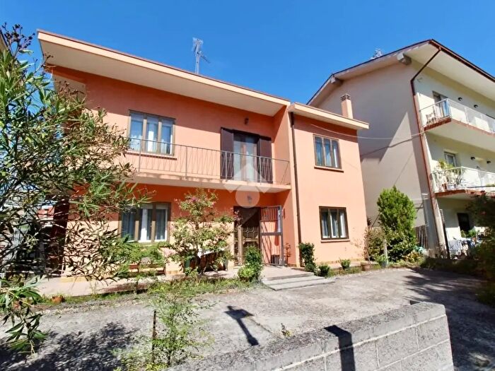 Appartamento con 7 locali in vendita in Via Tarvisio, Lignano Sabbiadoro