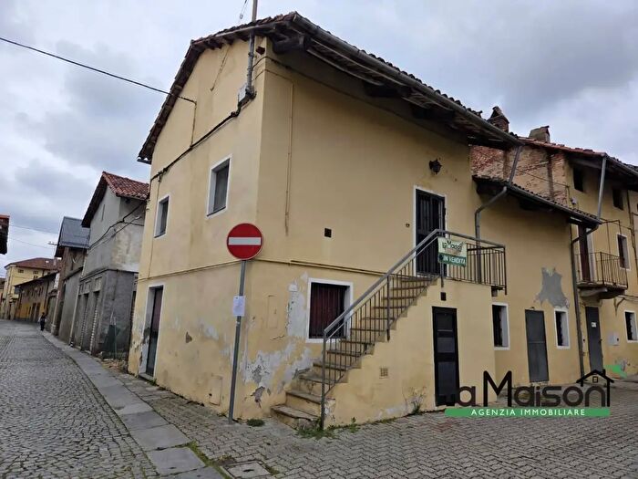 Casa con 6 locali in vendita in Via Torino, Santhia