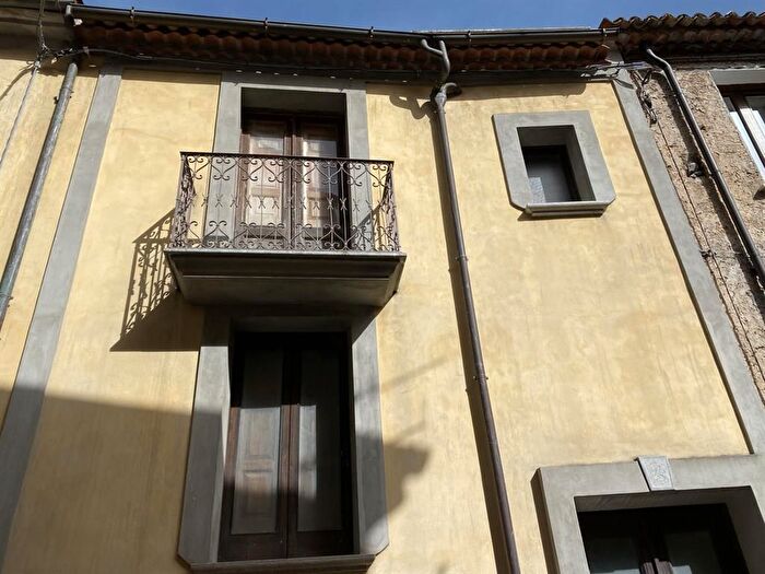 Casa con 6 locali in vendita in San Giovanni A Piro