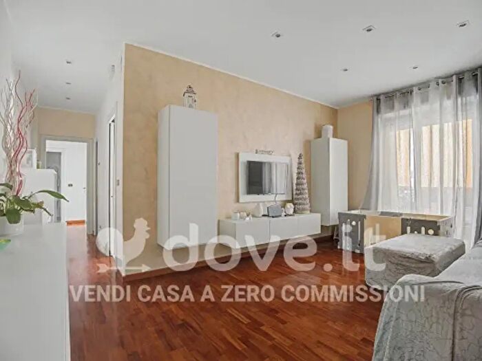 Appartamento trilocale in vendita in Via Fratelli De Filippo, Bari