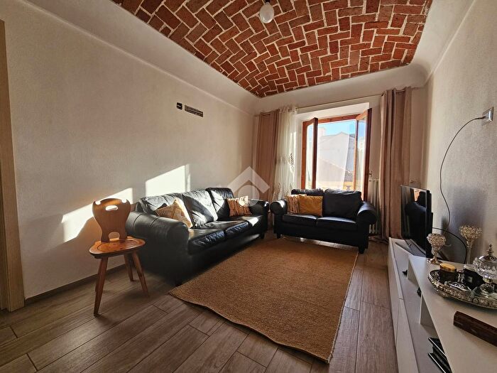 Appartamento quadrilocale in vendita in Via Cesare Battisti, Acqui Terme