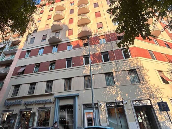 Appartamento quadrilocale in affitto in Viale delle Provincie, Bologna, Roma