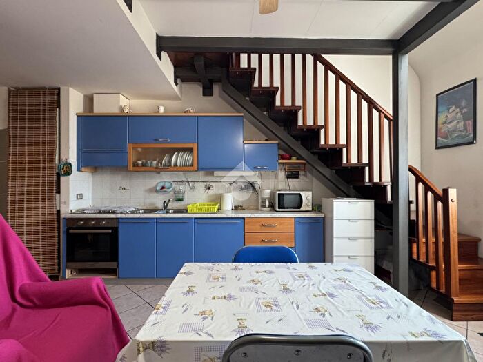 Appartamento trilocale in vendita in Via San Quirico, Campi Bisenzio