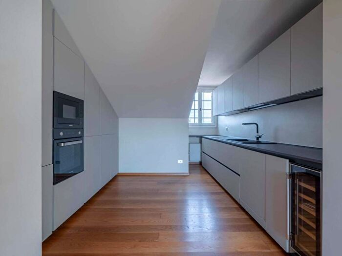 Appartamento quadrilocale in affitto in Corso Vercelli, Vercelli Wagner, Milano