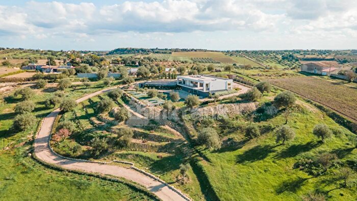 Casa con 7 locali in vendita in Sp, Noto