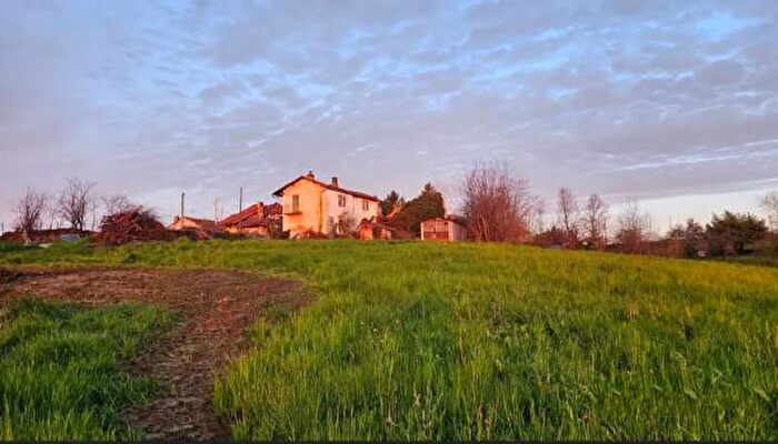 Casa con 6 locali in vendita in Via dei Glicini, Mondovi