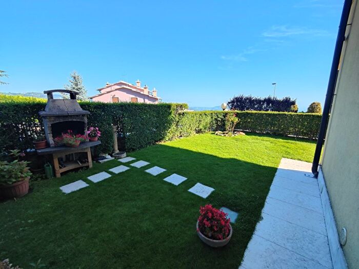 Appartamento trilocale in vendita in Villaggio Aurora, Bosco Chiesanuova