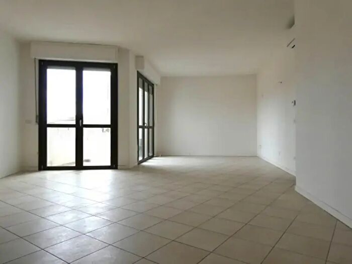 Appartamento con 5 locali in vendita in Piazza Antonio Gramsci, Empoli