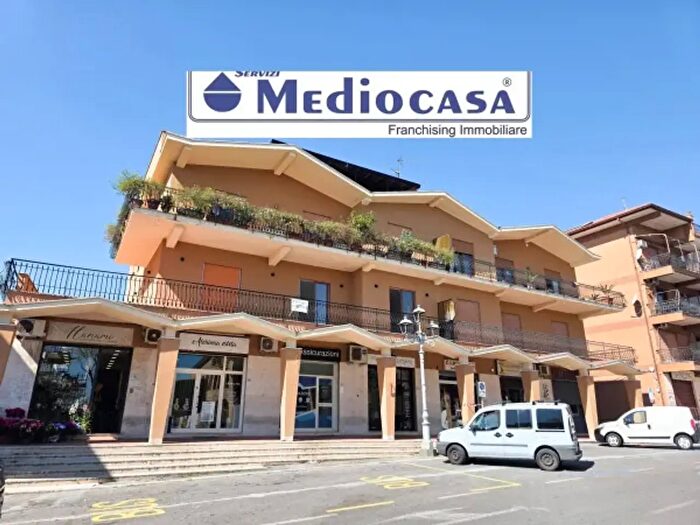 Appartamento trilocale in affitto in Piazza Santa Eurosia, Lariano