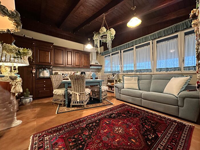 Appartamento con 6 locali in vendita in Mazara Del Vallo