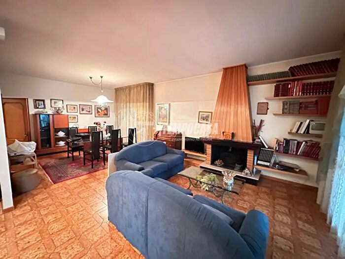 Appartamento con 5 locali in vendita in San Felice Sul Panaro