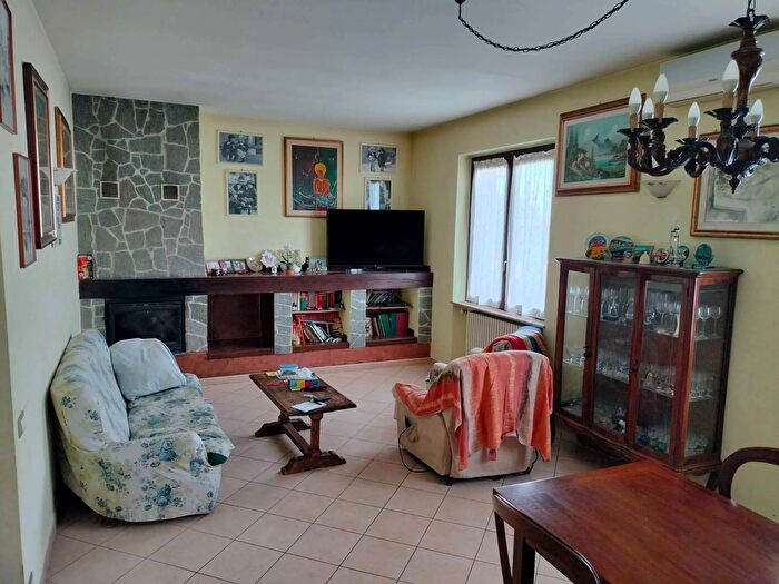 Casa con 5 locali in vendita in Via di Mandrogne Tortona, Alessandria