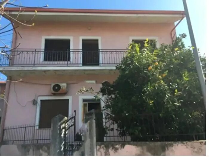 Casa quadrilocale in vendita in Via Flumendosa, Morgongiori