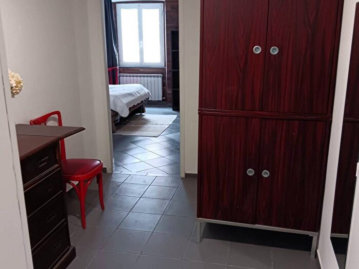 Appartamento trilocale in affitto in Via Ponterotto, Marassi, Genova