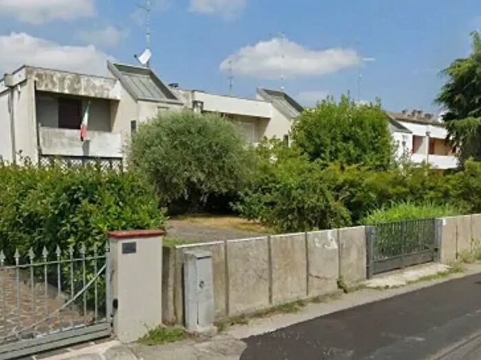 Casa con 5 locali in vendita in Vicolo Brolo, Viadana