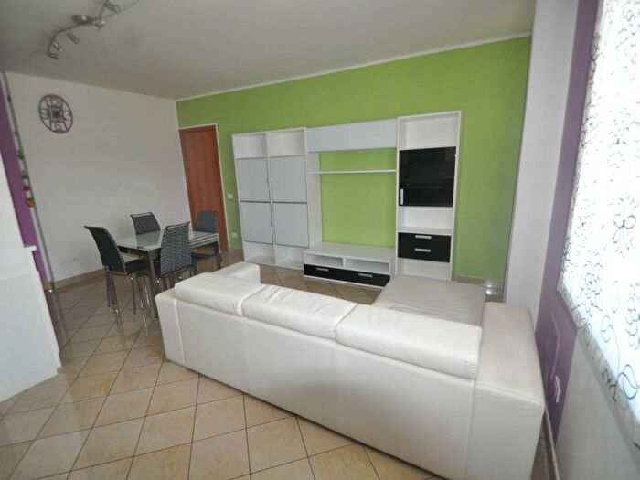 Appartamento quadrilocale in affitto in Via Mazzincollo, Crociata, Sarzana