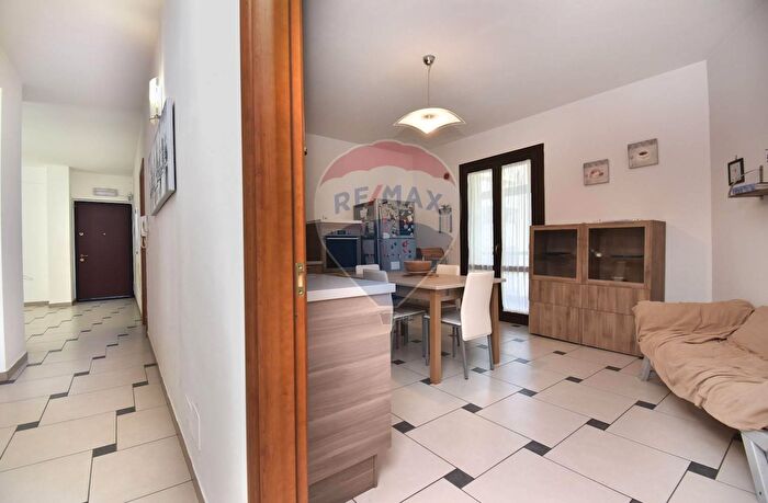 Appartamento con 5 locali in vendita in Sardella, Acireale