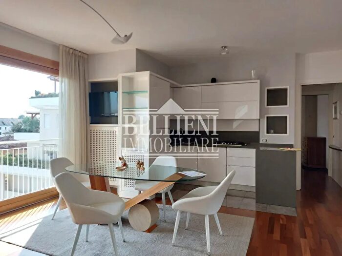 Appartamento trilocale in affitto in Via Luciano Gaia, Vicenza
