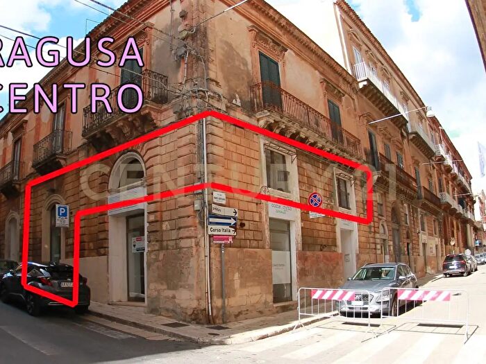 Casa bilocale in vendita in Corso Vittorio Veneto, Ragusa