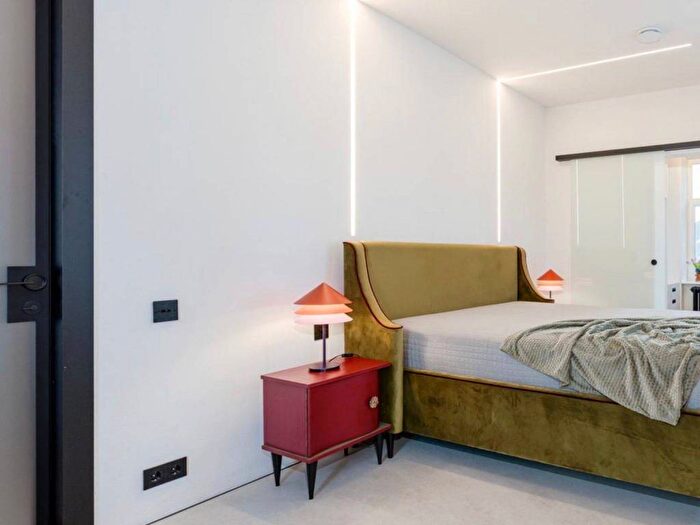 Appartamento con 6 locali in affitto in Via Milazzo, Moscova, Milano