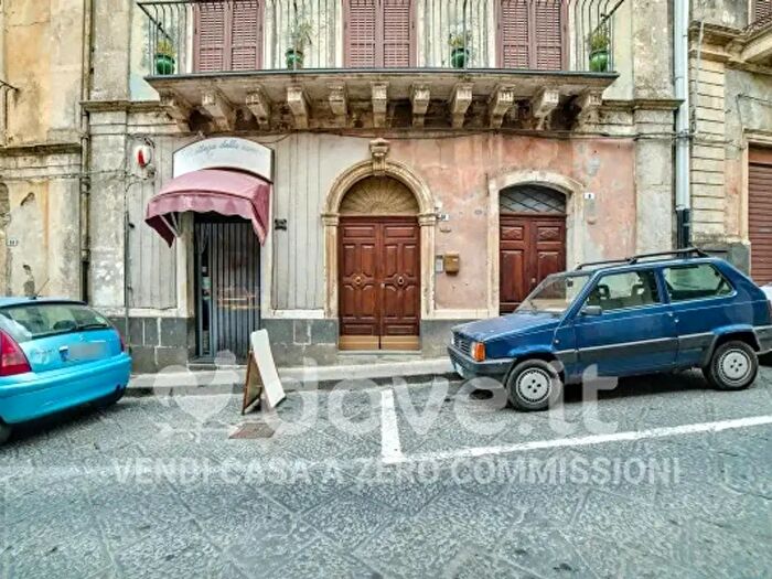 Appartamento bilocale in vendita in Via Regina Margherita, Castiglione Di Sicilia