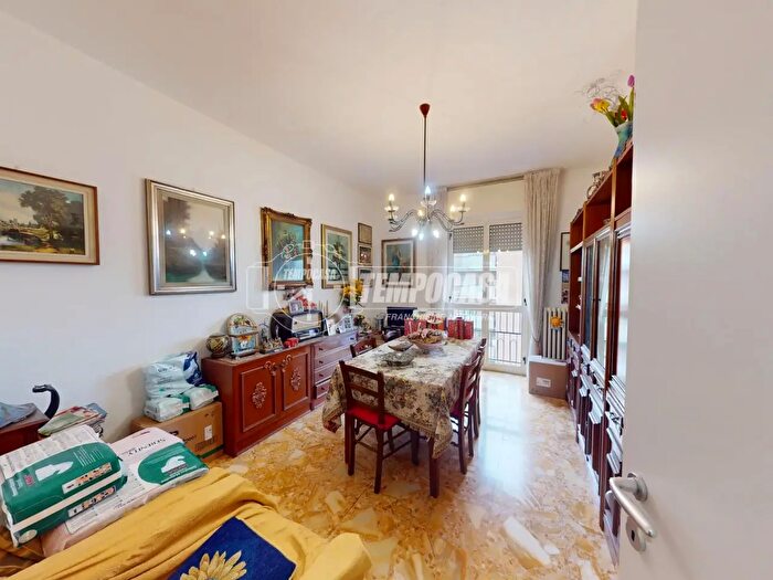 Appartamento trilocale in vendita in Via Aurora, Cinisello Balsamo