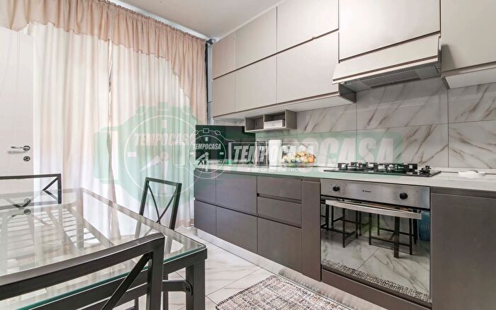 Casa quadrilocale in vendita in Via Pagliera, Lainate