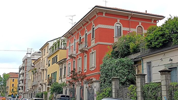 Casa bilocale in vendita in Via Soave, Milano