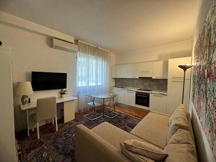 Appartamento monolocale in affitto in Via Privata Leopoldo Gasparotto, Milano